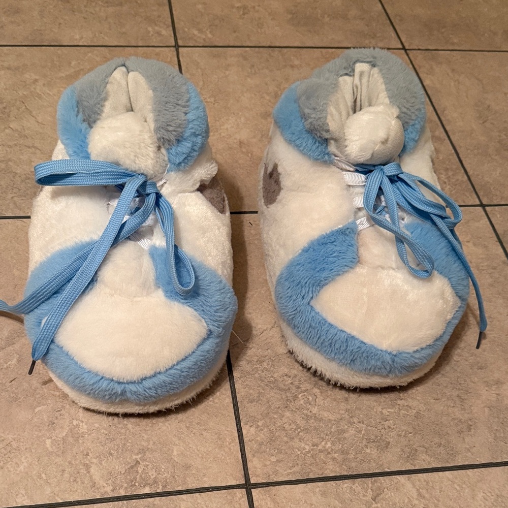 Cozy Plush Women's Slipper Shoes - Blue & White